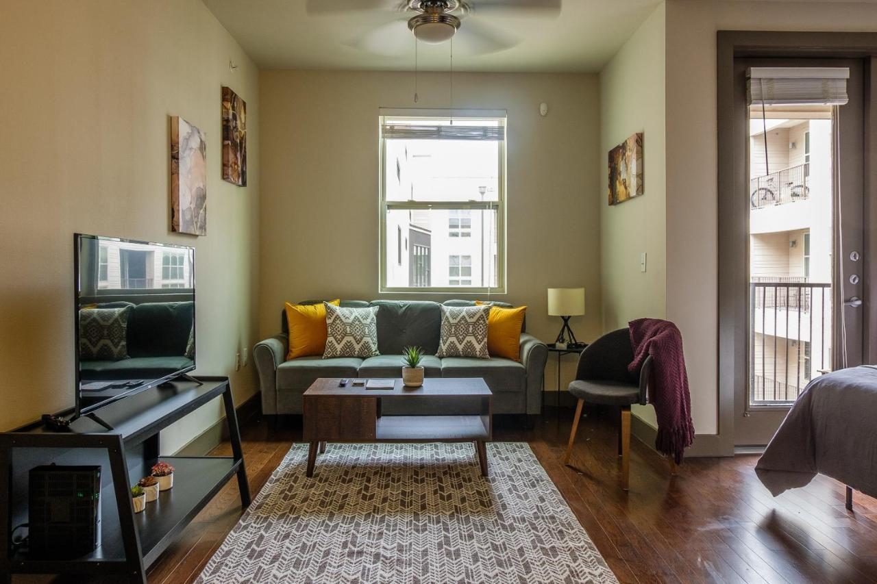 Frontdesk 5755 Hermann Park Apts Downtown * Houston