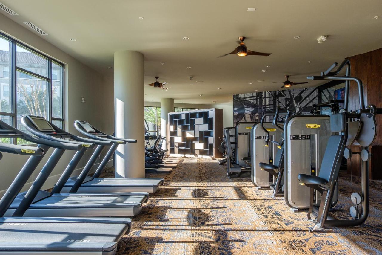 Frontdesk 5755 Hermann Park Apts Downtown * Houston