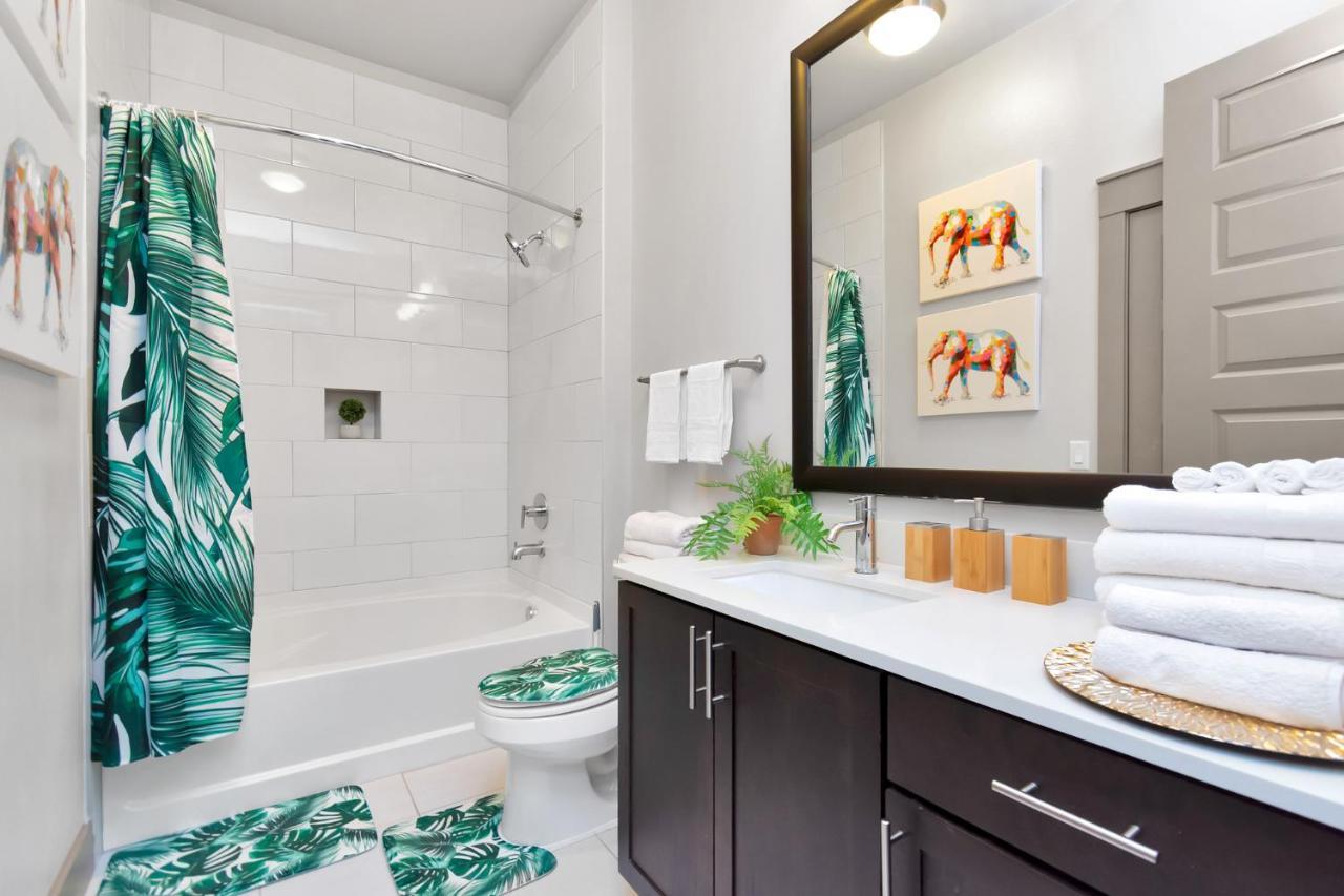 Downtown Hou 1br Car Available!! Pool Wifi