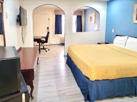 Americas Value And Houston/northwest Brookhollow Motel 2*
