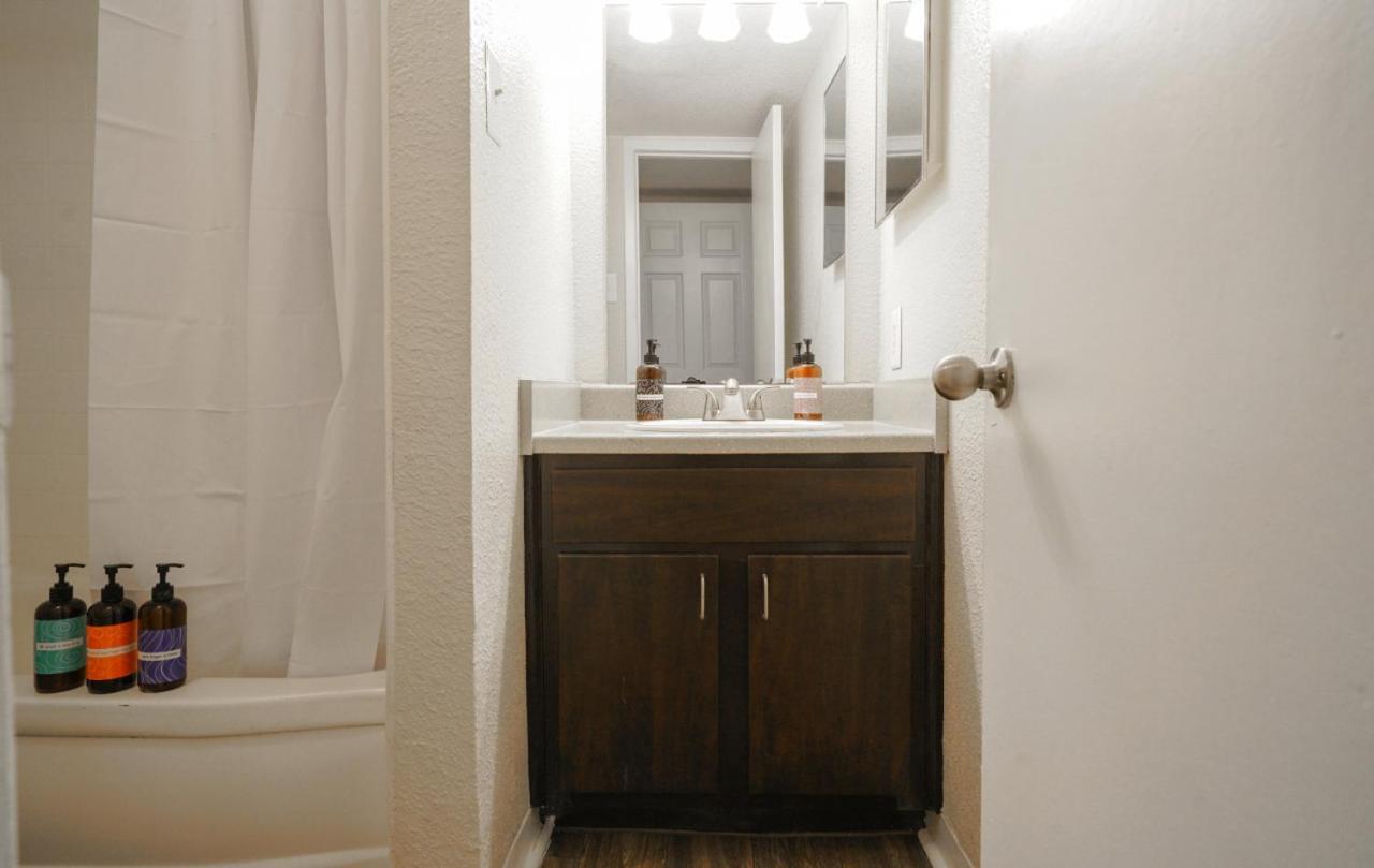Wanderjaunt - The Place At Greenway Apartments Apartment