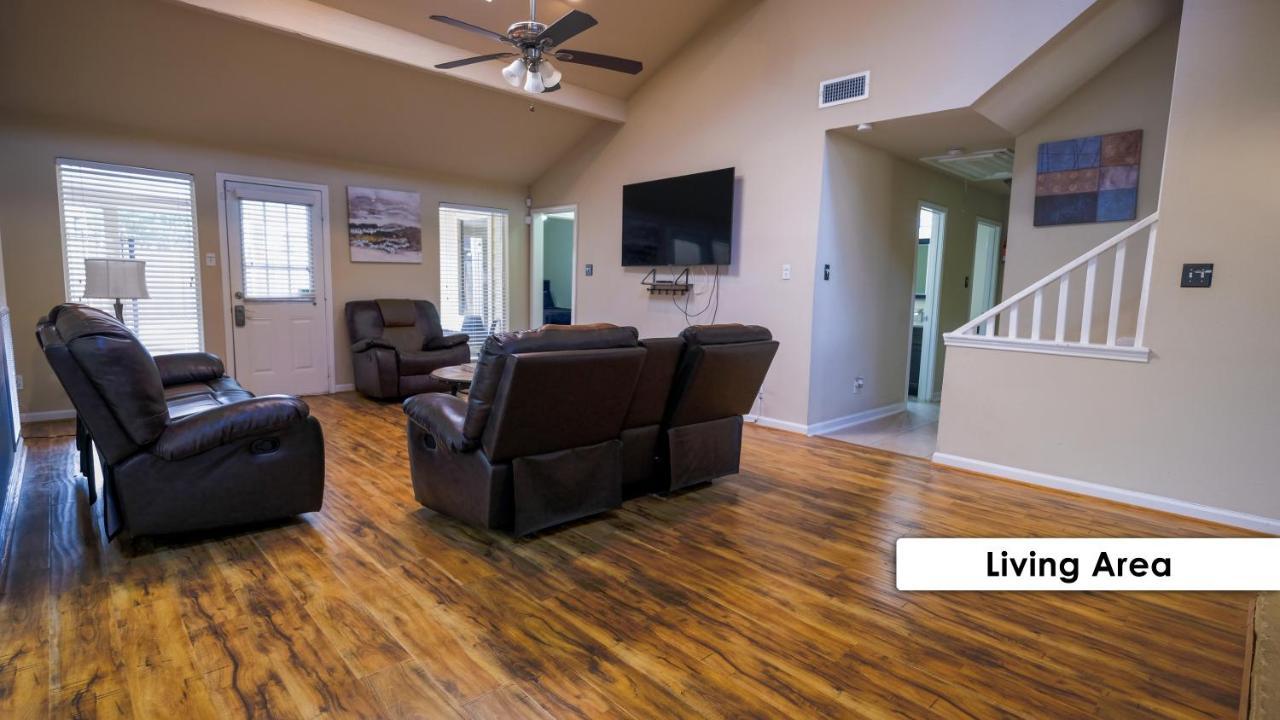Pool House, 20 Minutes From Dt 4bdr For 10 Guests - Winkleman Holiday home Houston