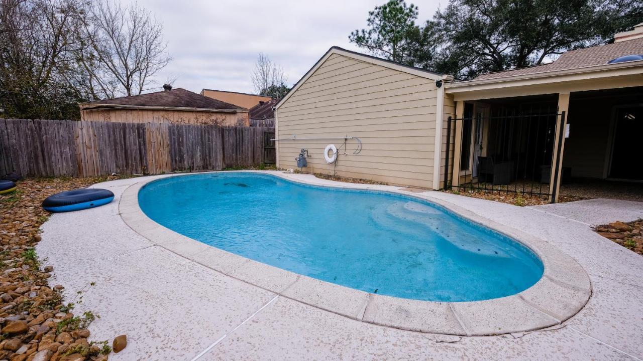 Pool House, 20 Minutes From Dt 4bdr For 10 Guests - Winkleman *
