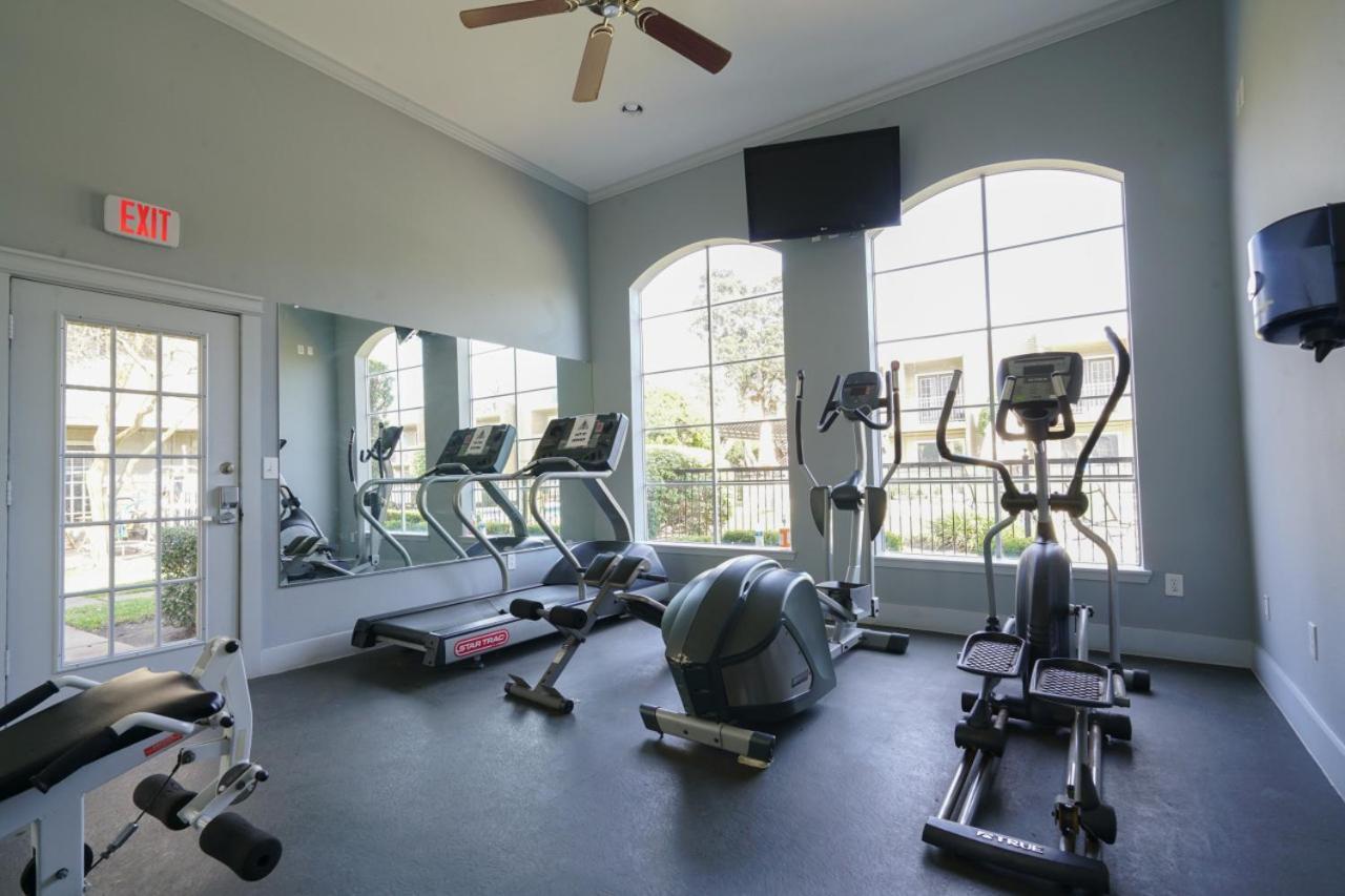 Wanderjaunt - The Place At Greenway Apartments Houston