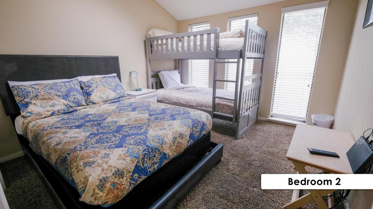 Pool House, 20 Minutes From Dt 4bdr For 10 Guests - Winkleman Holiday home Houston