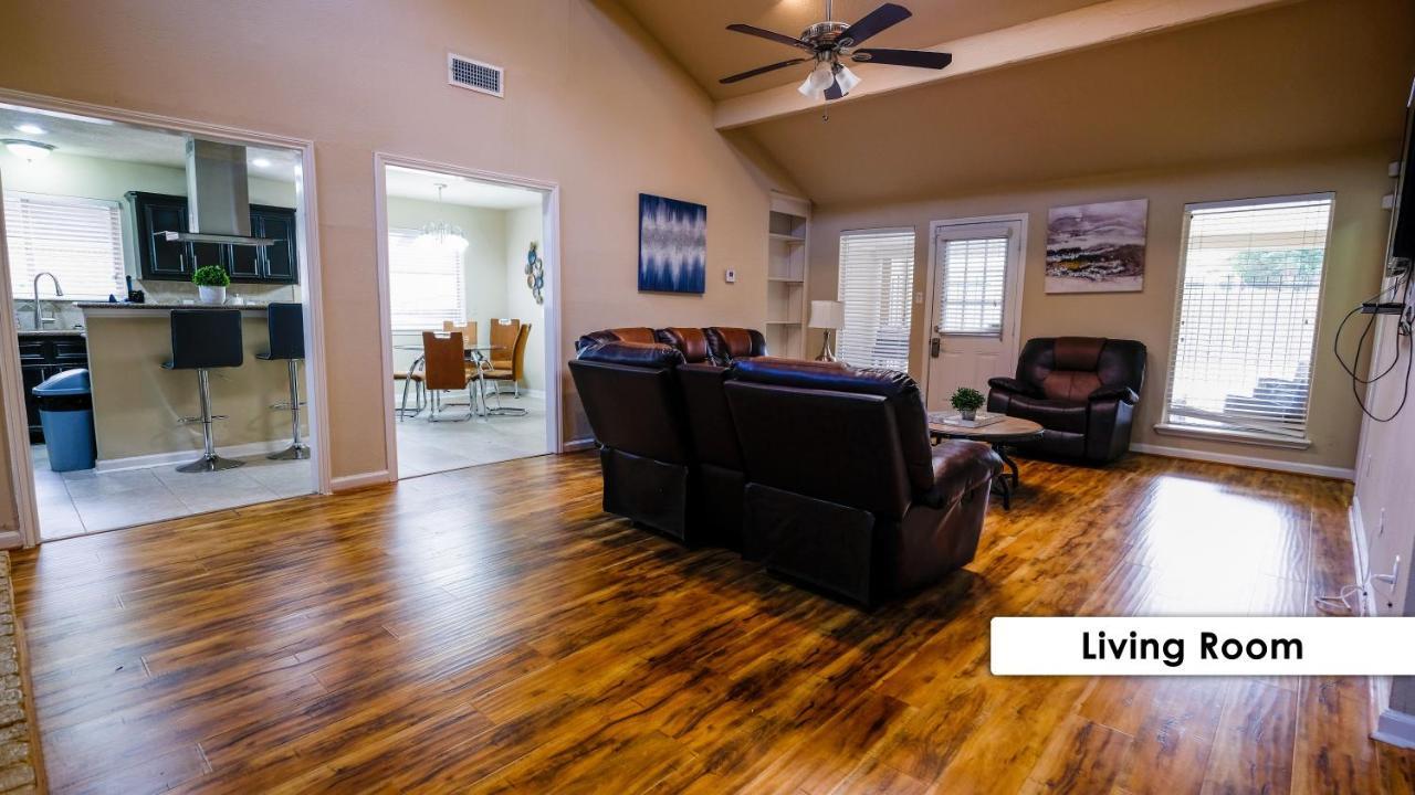 Pool House, 20 Minutes From Dt 4bdr For 10 Guests - Winkleman