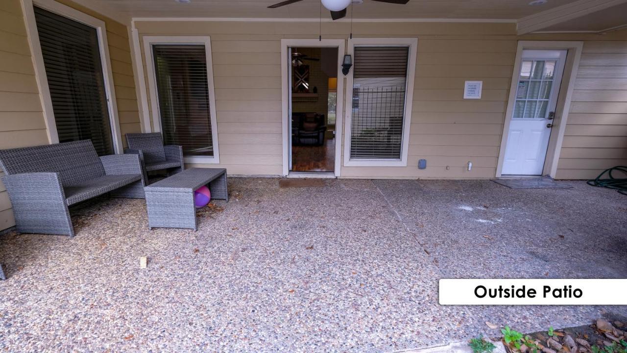 Pool House, 20 Minutes From Dt 4bdr For 10 Guests - Winkleman Holiday home Houston