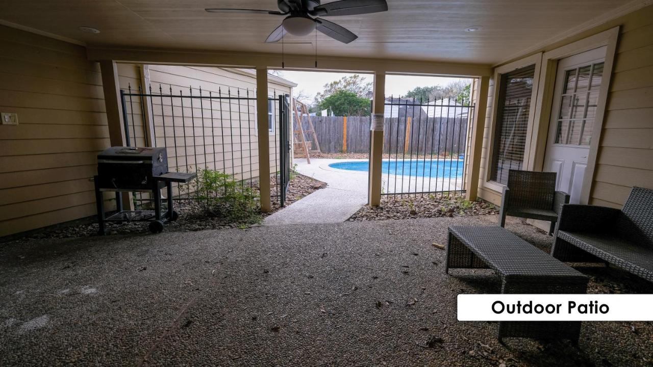 Pool House, 20 Minutes From Dt 4bdr For 10 Guests - Winkleman * Houston