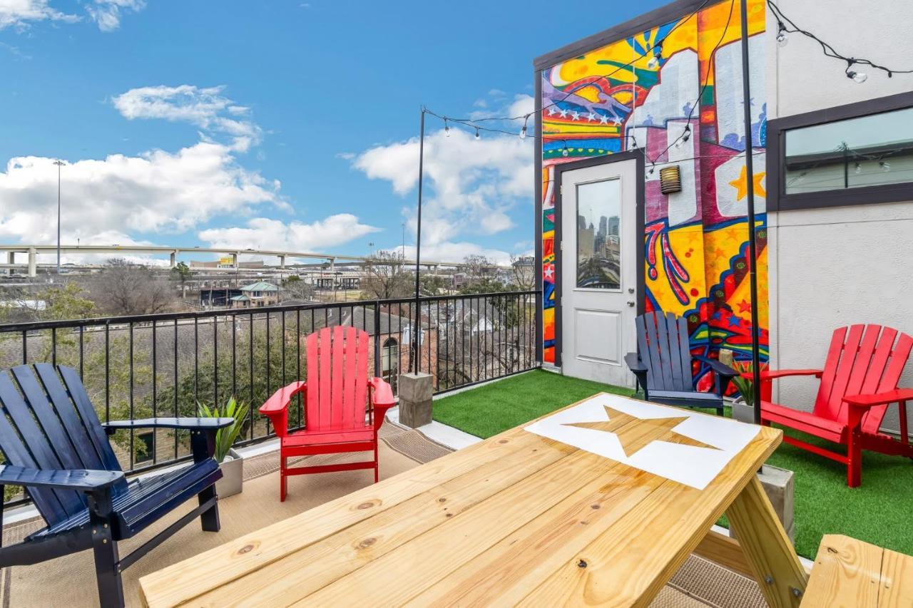 Horizon House: Modern Downtown View Retreat Holiday home *