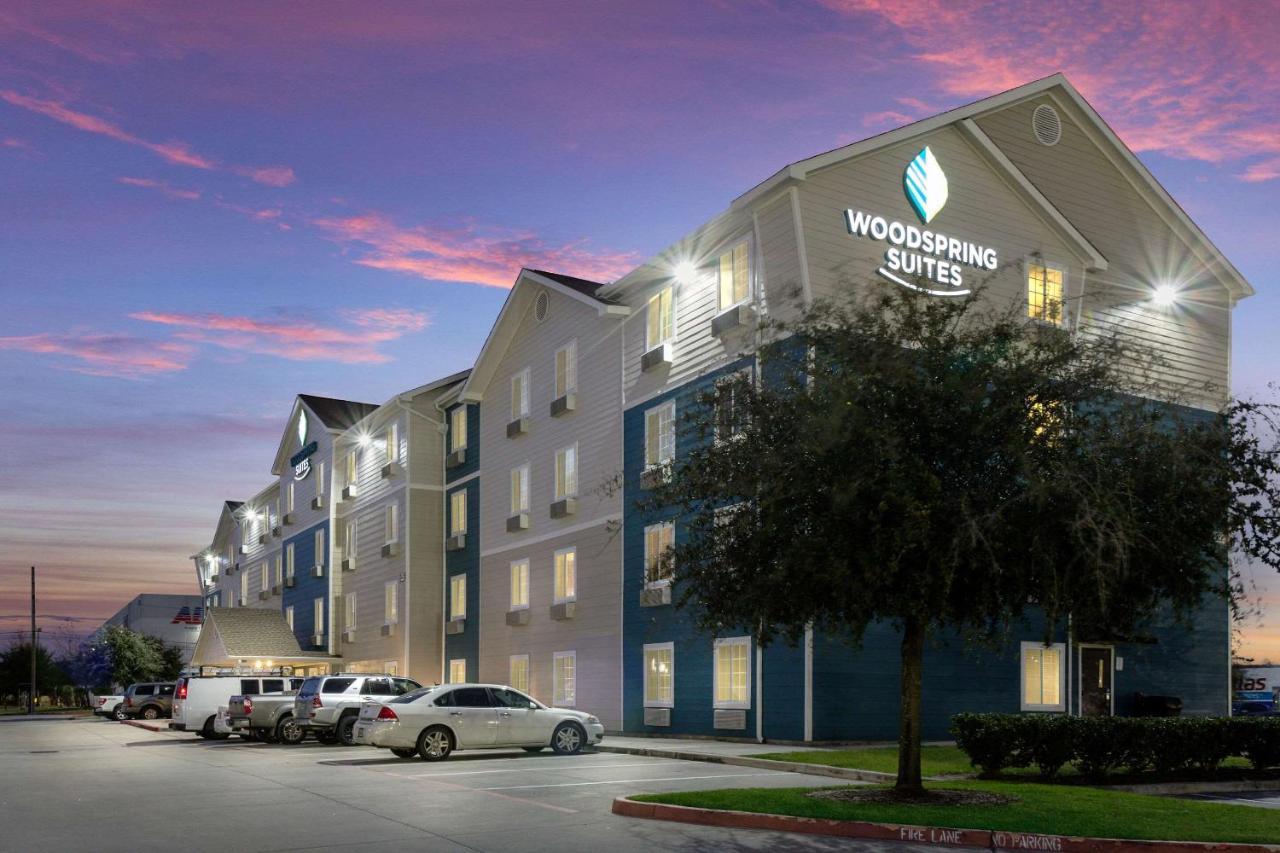 Hotel Woodspring I-45 Airtex