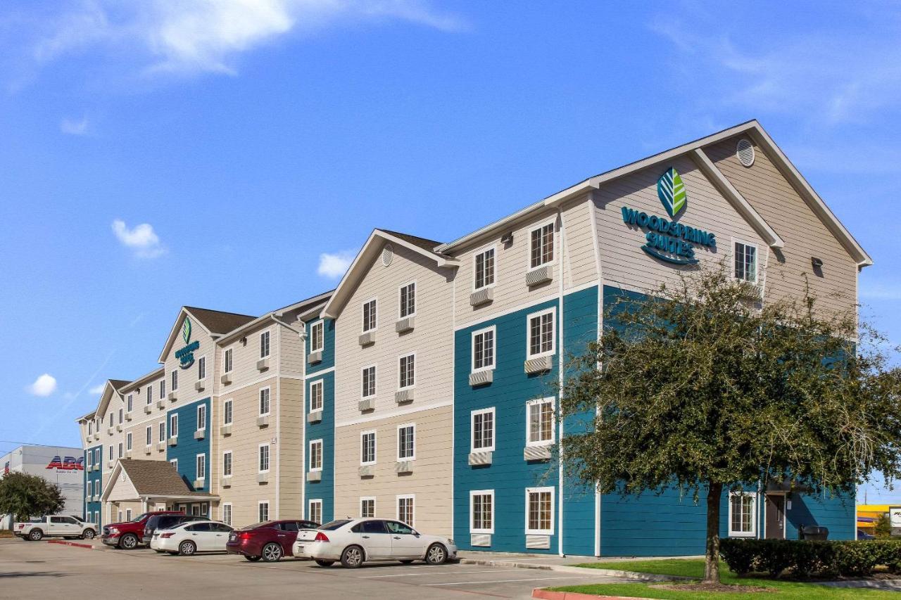 Woodspring I-45 Airtex 2* Houston