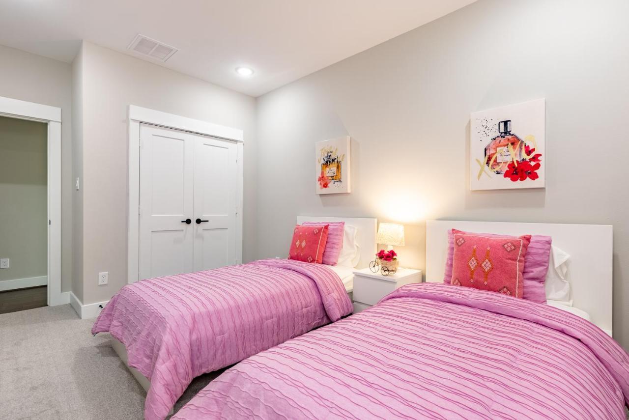 3 Bedroom And 3 Bath We Have Power And Internet Holiday home *