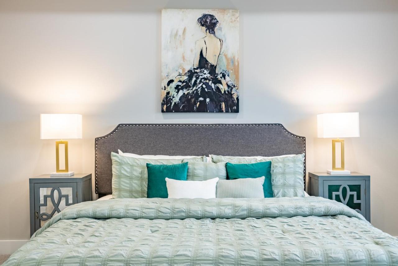 3 Bedroom And 3 Bath We Have Power And Internet Houston