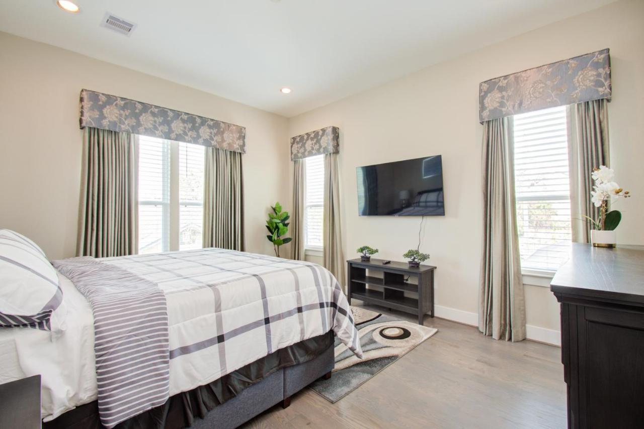 Elegant East Downtown House Tx Holiday home *