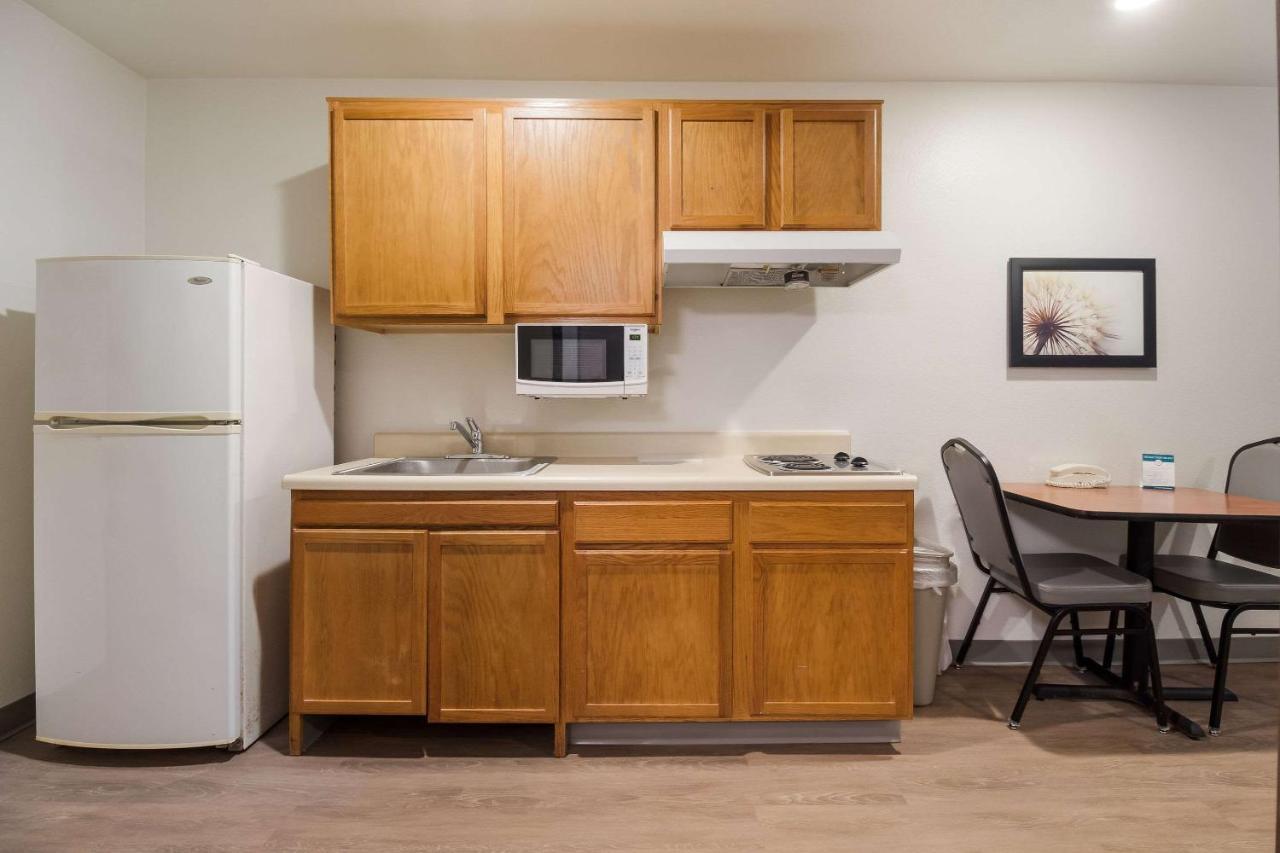 Hotel Woodspring I-45 Airtex