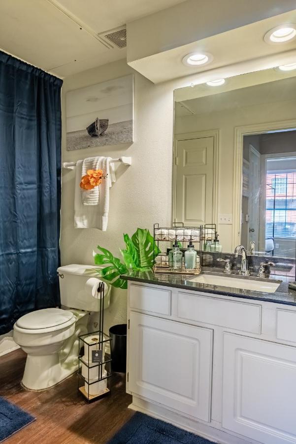 Apartment Med Center Luxury One Bedroom Walking Distance To The Hospitals