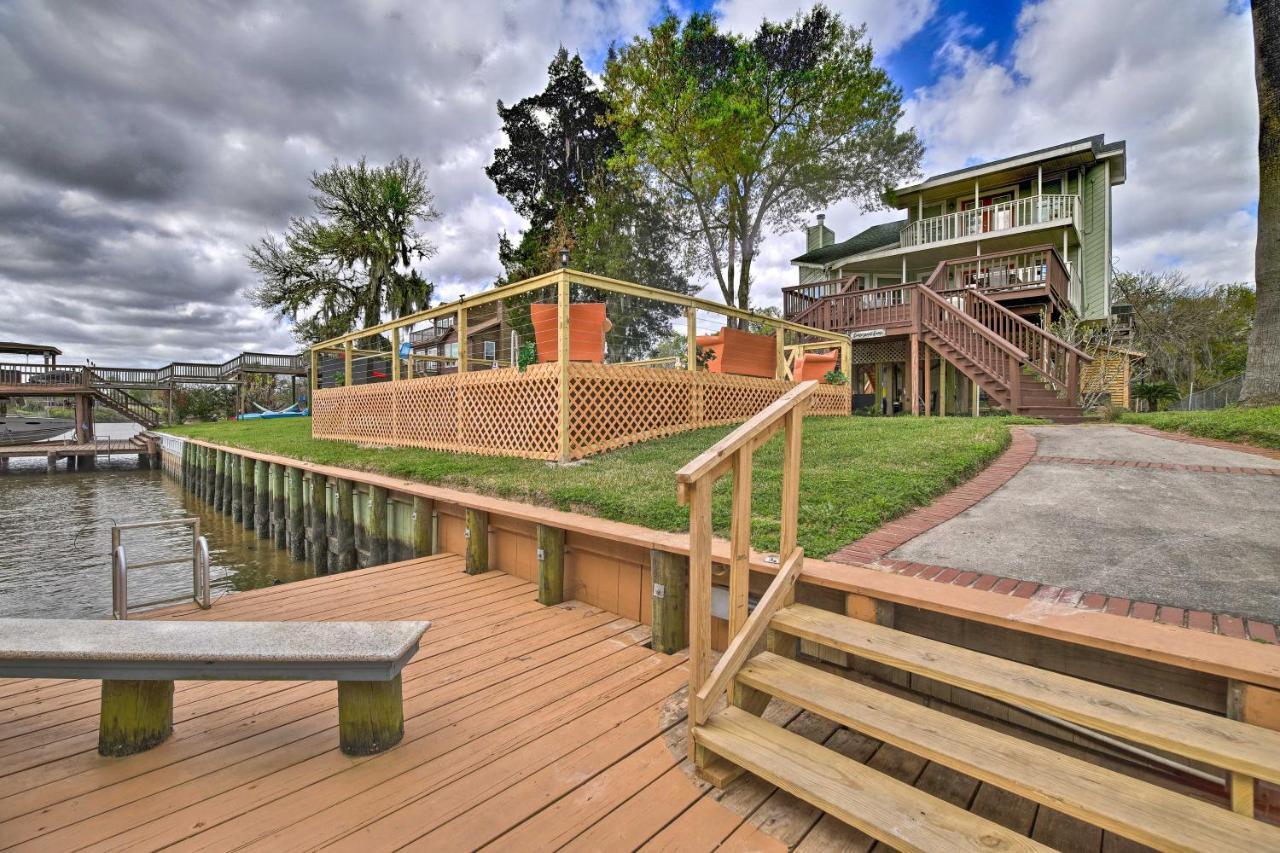 Waterfront San Jacinto River With Boat Slip! Holiday home Houston