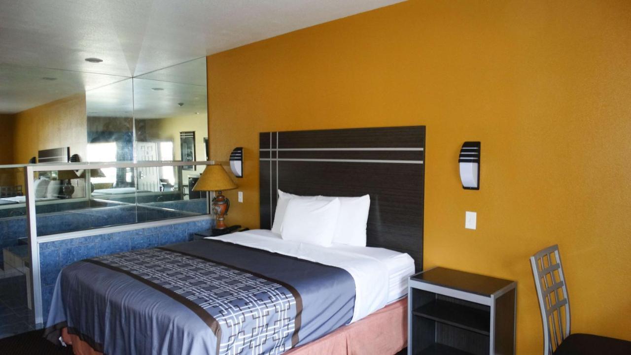 Hotel 6 Houston, Tx - Willowbrook Mall 2*