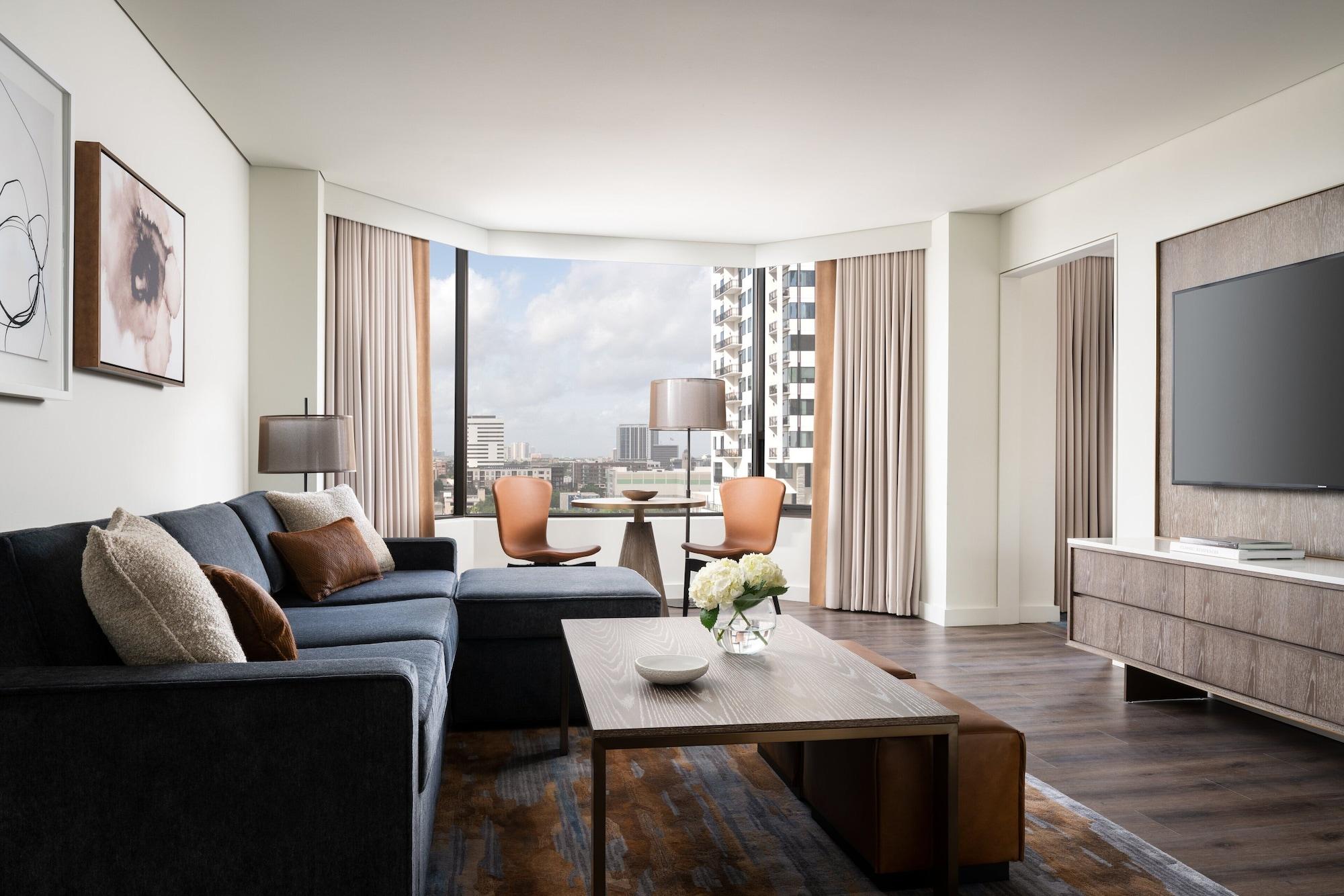 Four Seasons 5*