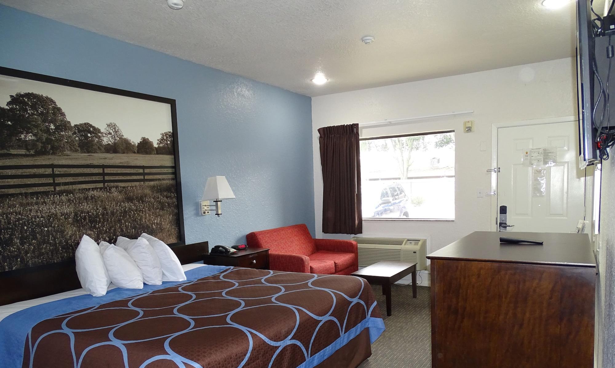 Hotel Super 8 By Wyndham Houston/brookhollow Nw 2*