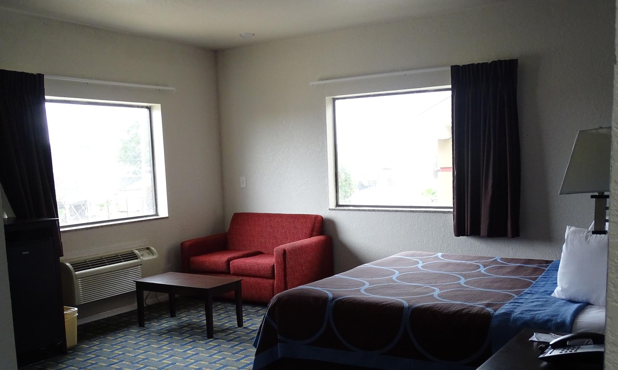 Hotel Super 8 By Wyndham Houston/brookhollow Nw 2*