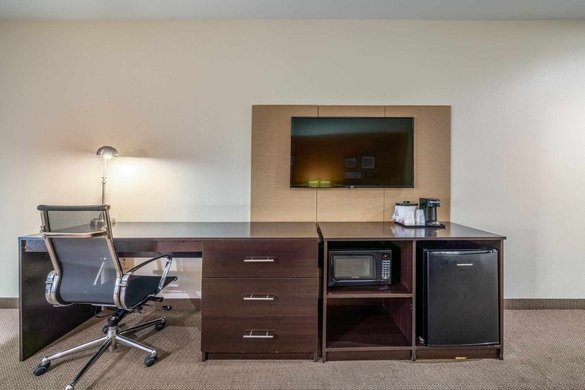 Restwell & I-45 North Hotel 3*