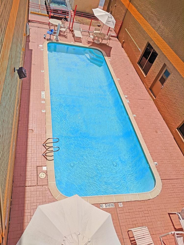 Travelodge By Wyndham Hobby Airport Hotel 2*