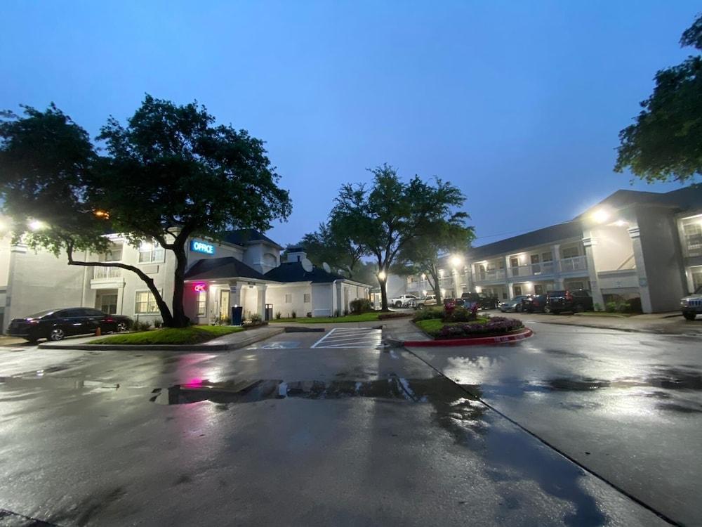 Hotel 6-houston, Tx - Northwest Hwy 290 2*