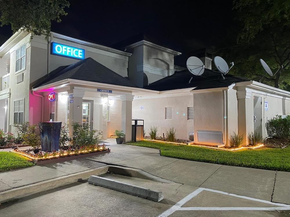 6-houston, Tx - Northwest Hwy 290 Hotel 2*