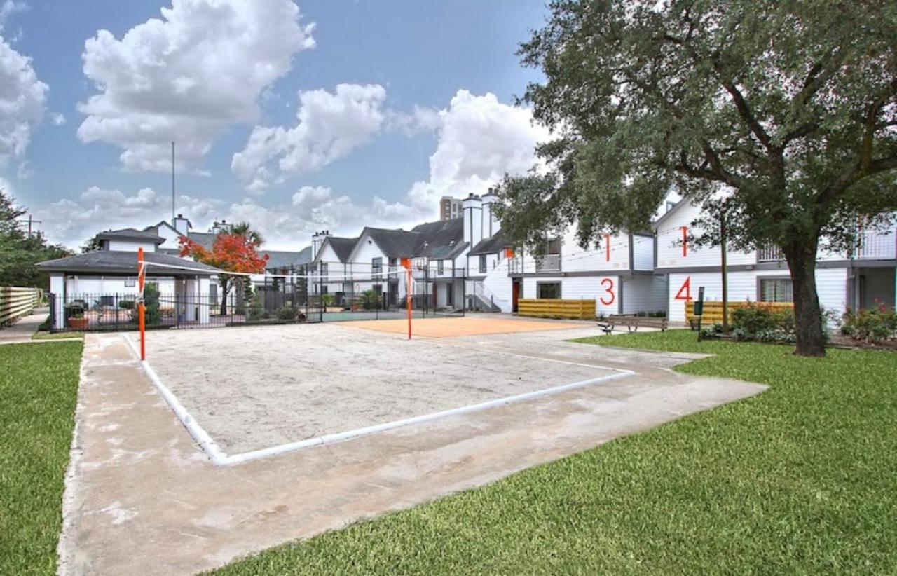 Medical Center 2br Loft With Pool Near Nrg Stadium * Houston