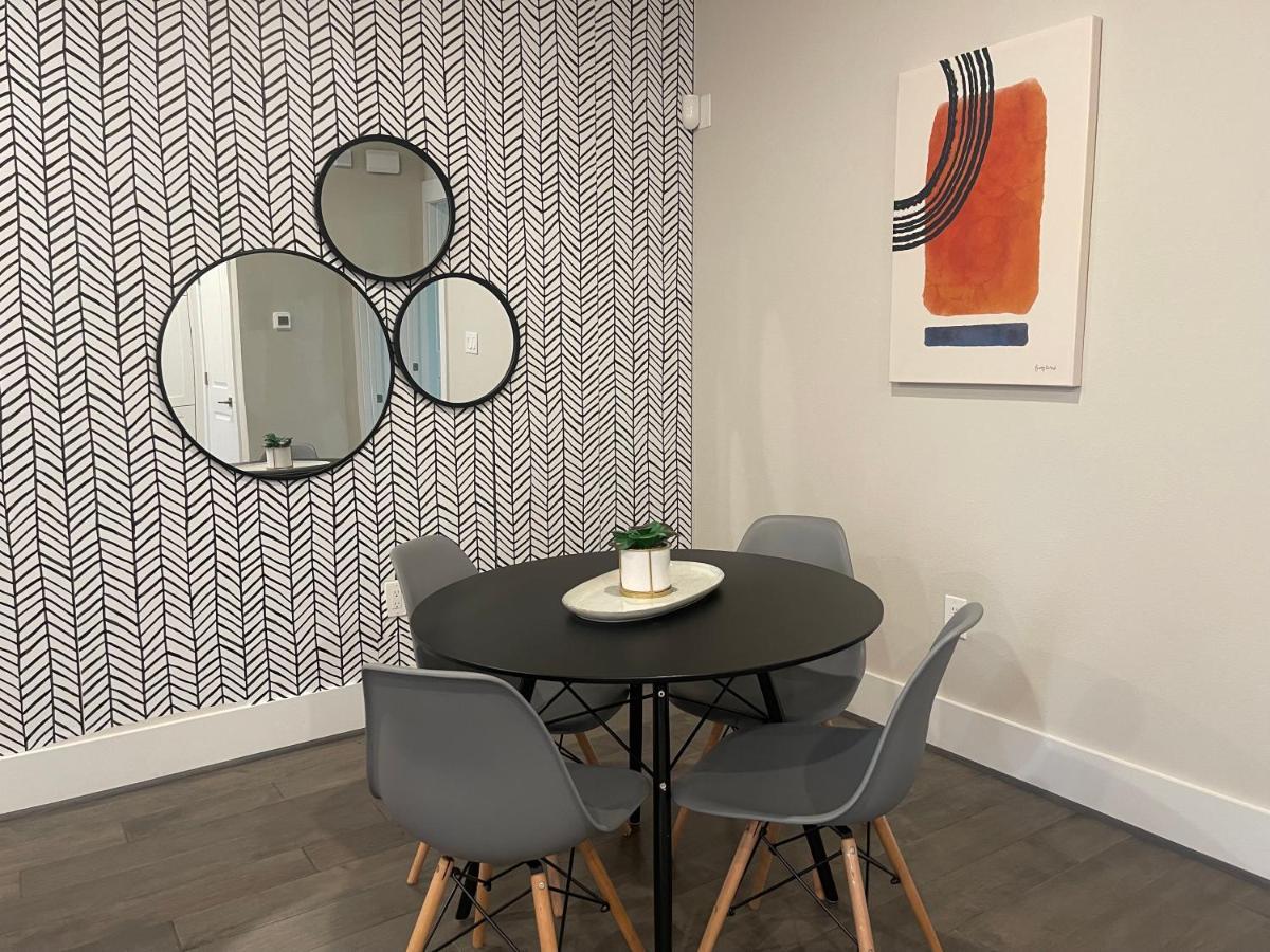 Stylish Escape - Unwind And Explore In The Heart Of Downtown! Apartment *