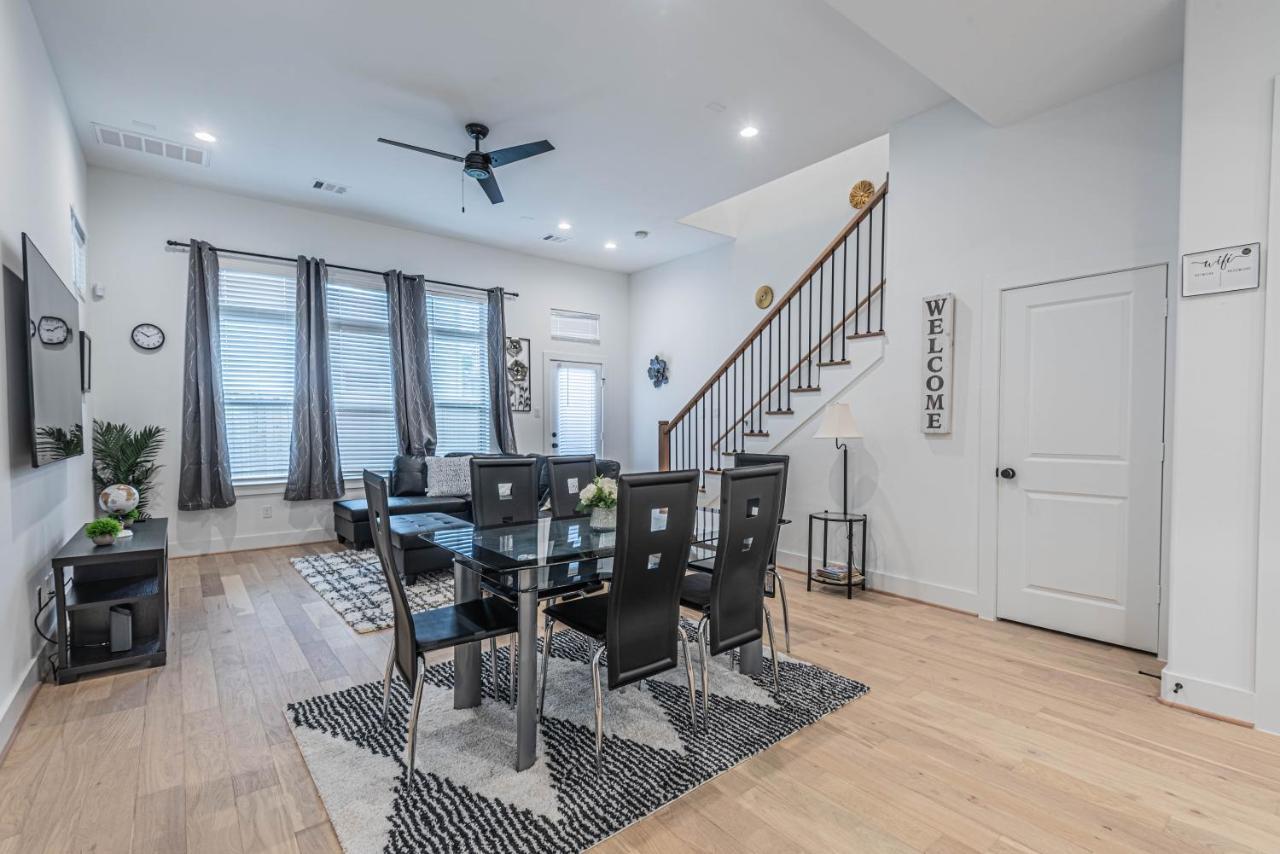 Luxury 3br, Ks Bed Mins Away 4rm Dtown, Med Ctr Holiday home