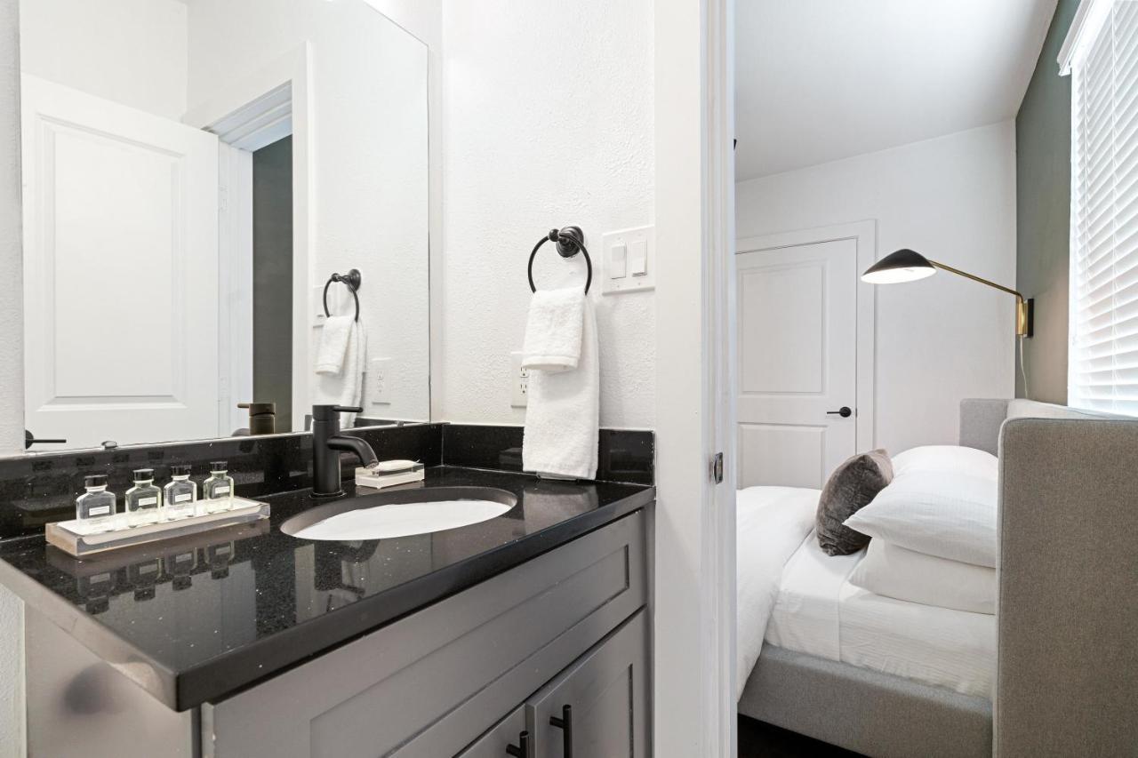 Abode - Montrose Downtown Houston