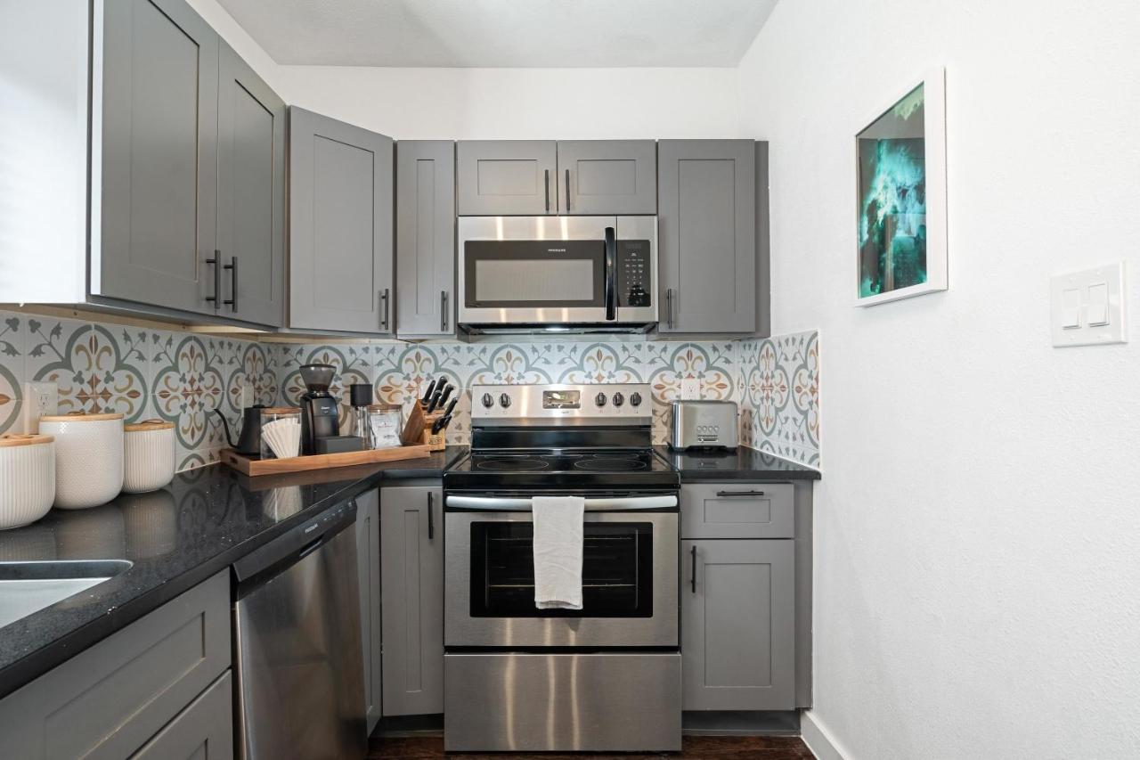 Abode - Montrose Downtown Houston