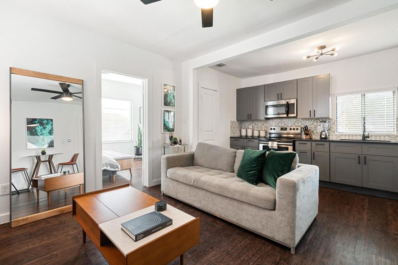 Abode - Montrose Downtown Houston
