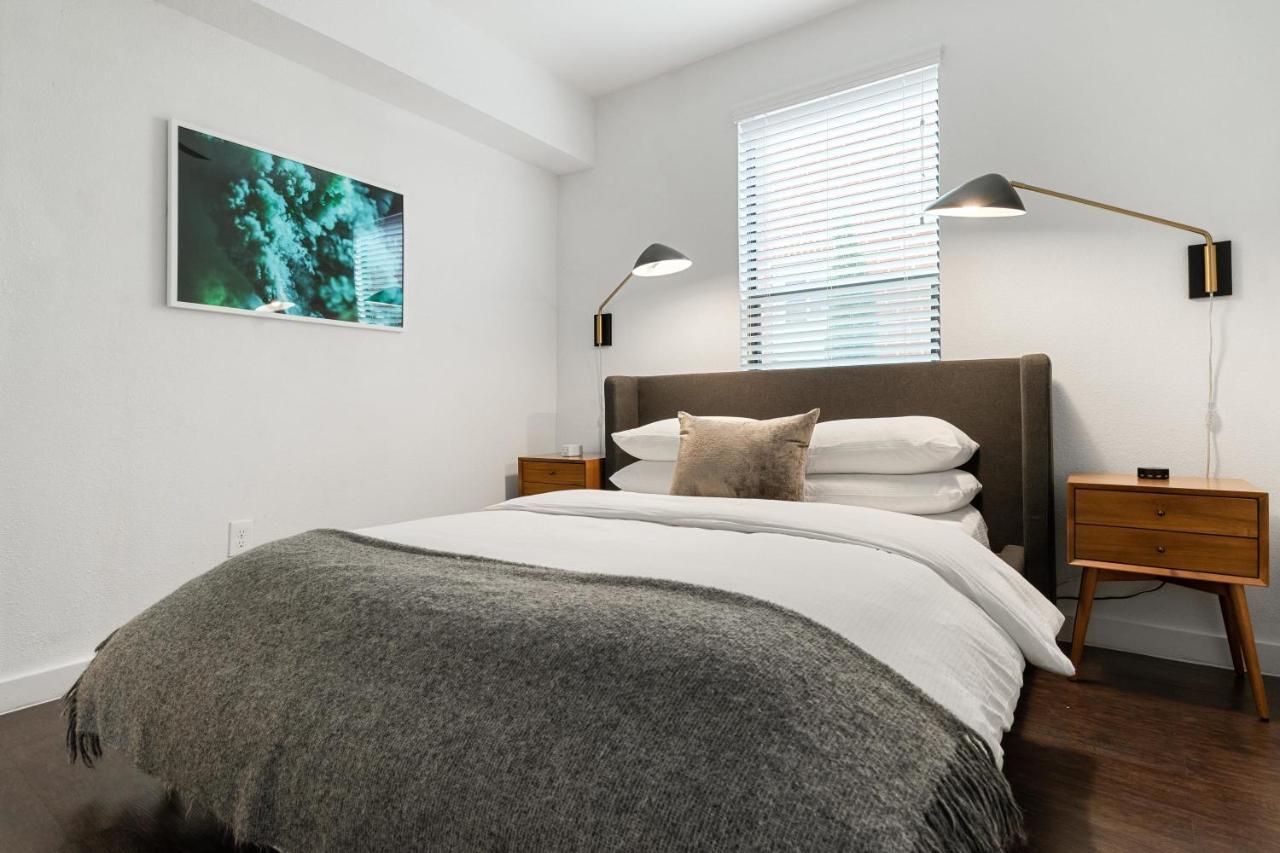 Abode - Montrose Downtown *