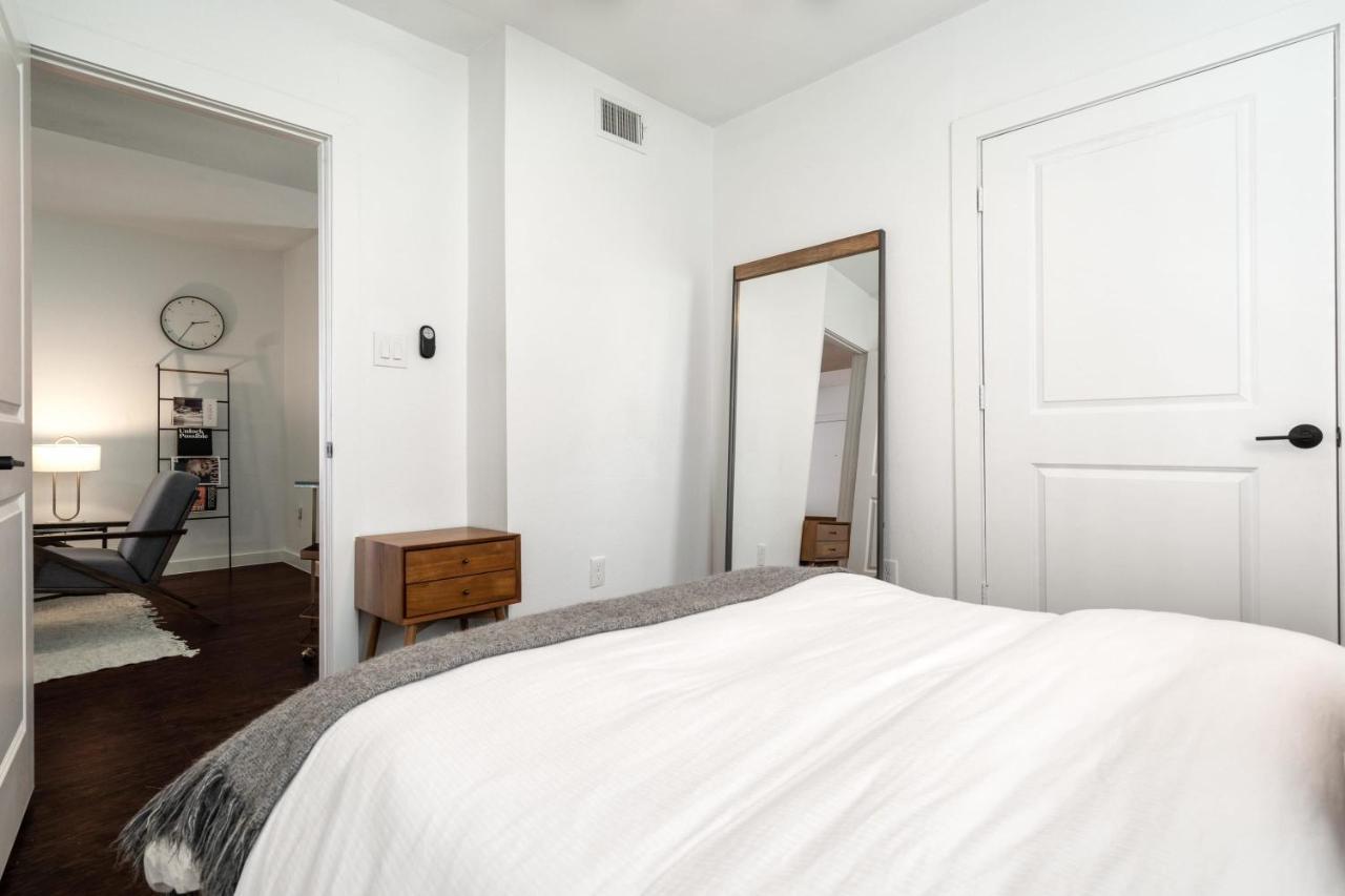 Abode - Montrose Downtown *