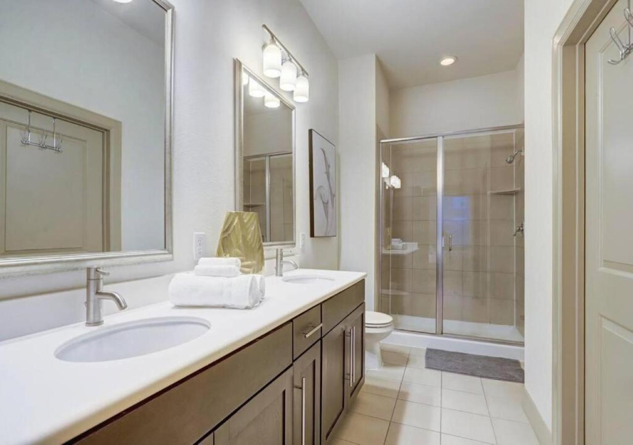 Inviting 2br - Gym, Pool, Biz Center & Free Parking! Walk 2 Nrg Stadium! Near Med Ctr, Galleria, & Rice Village Apartment Houston