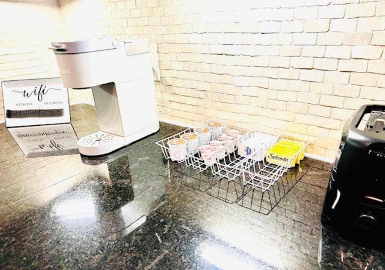 Inviting 2br - Gym, Pool, Biz Center & Free Parking! Walk 2 Nrg Stadium! Near Med Ctr, Galleria, & Rice Village Apartment Houston