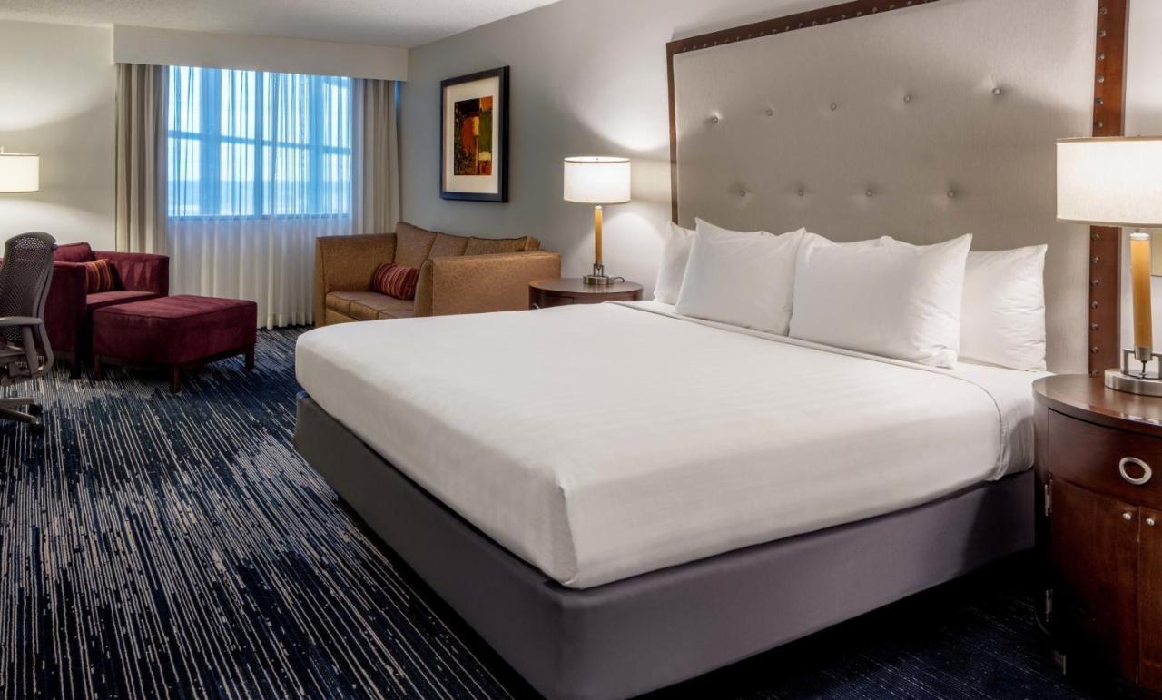 Sonesta Iah Airport 4*