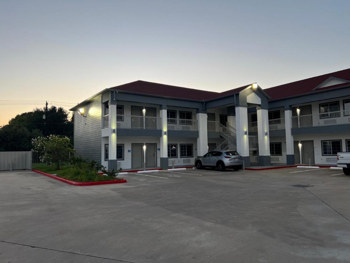 Crystal Motel 2*