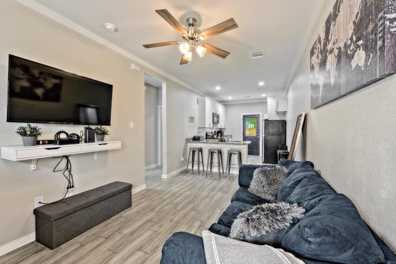 Your Central Urban Contemporary Oasis * Houston