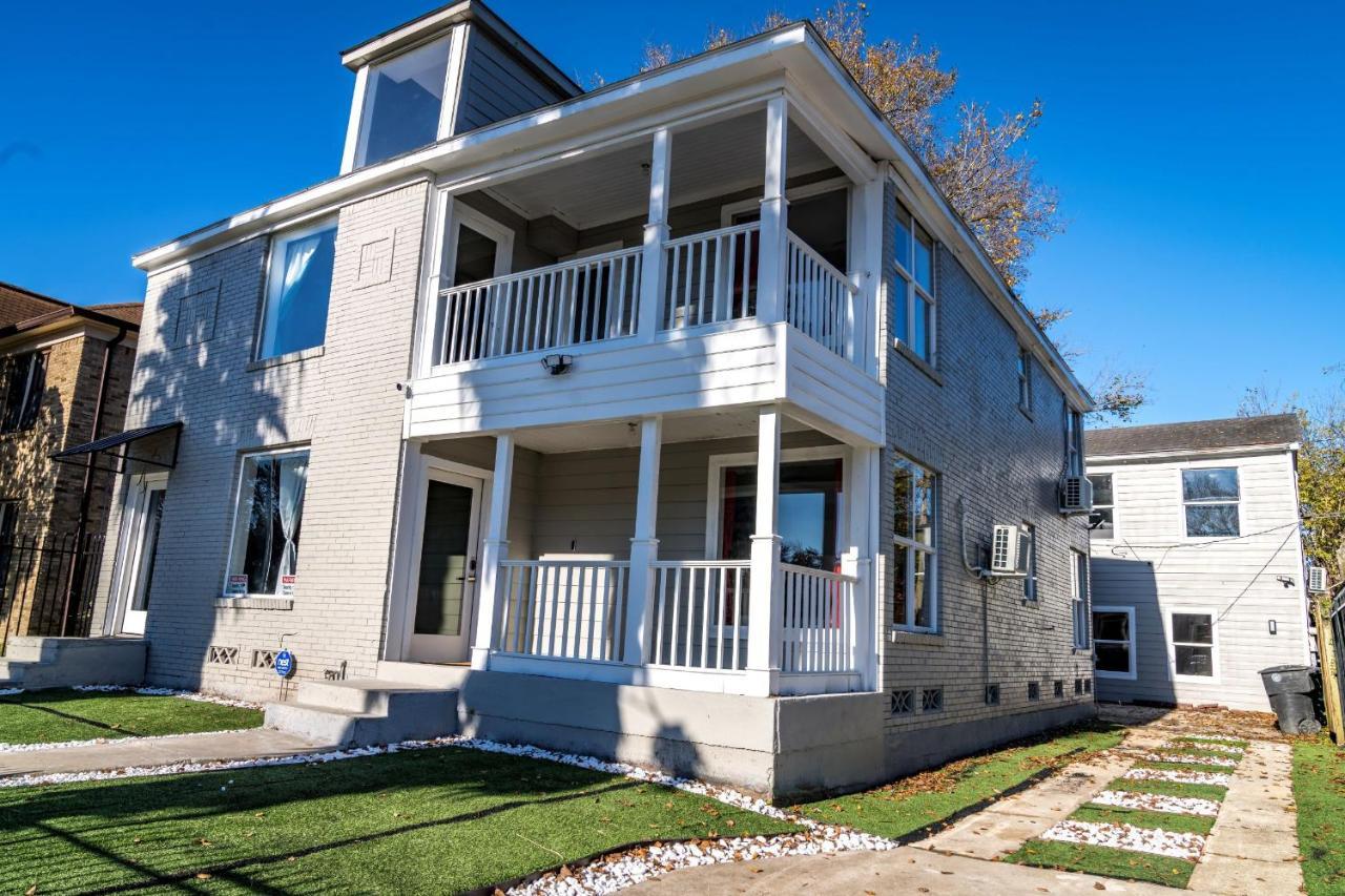 Luxury Pet Friendly In Near Downtown Attractions - 2707b Apartment *