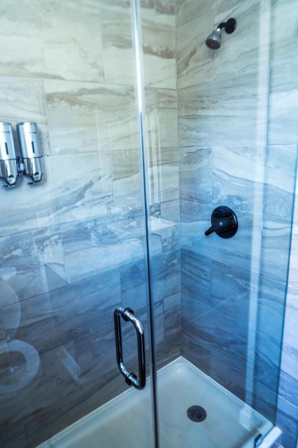 Luxury Pet Friendly In Near Downtown Attractions - 2707b Apartment