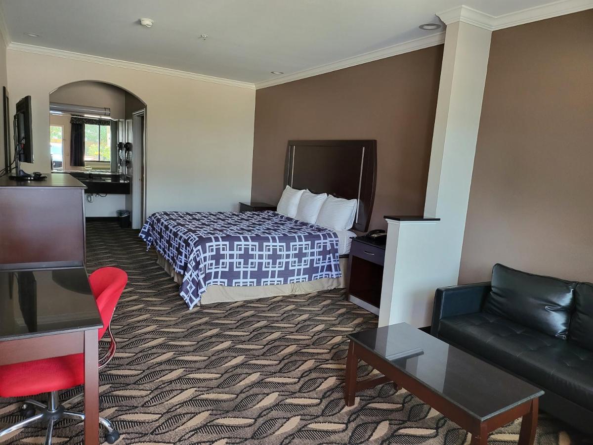 Hotel Palace Sam Race Park West Road 2*