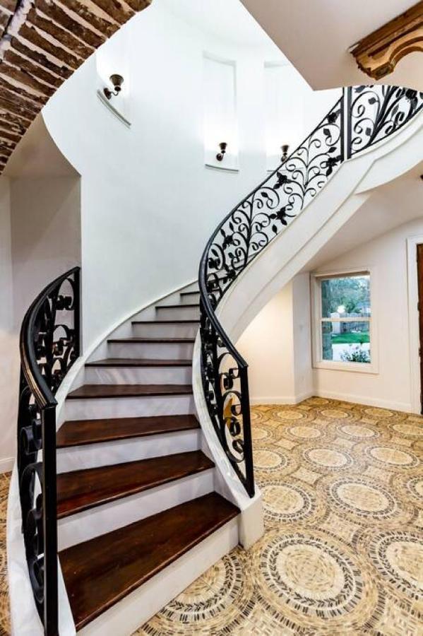Luxury Spanish Style Getaway *