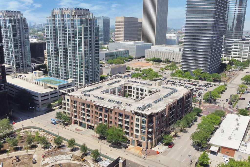 Downtown Musical Getaway Apartment Houston
