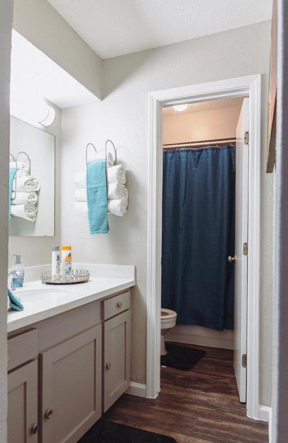Premium Styled 2 Bedroom In The Heart Of The Heights