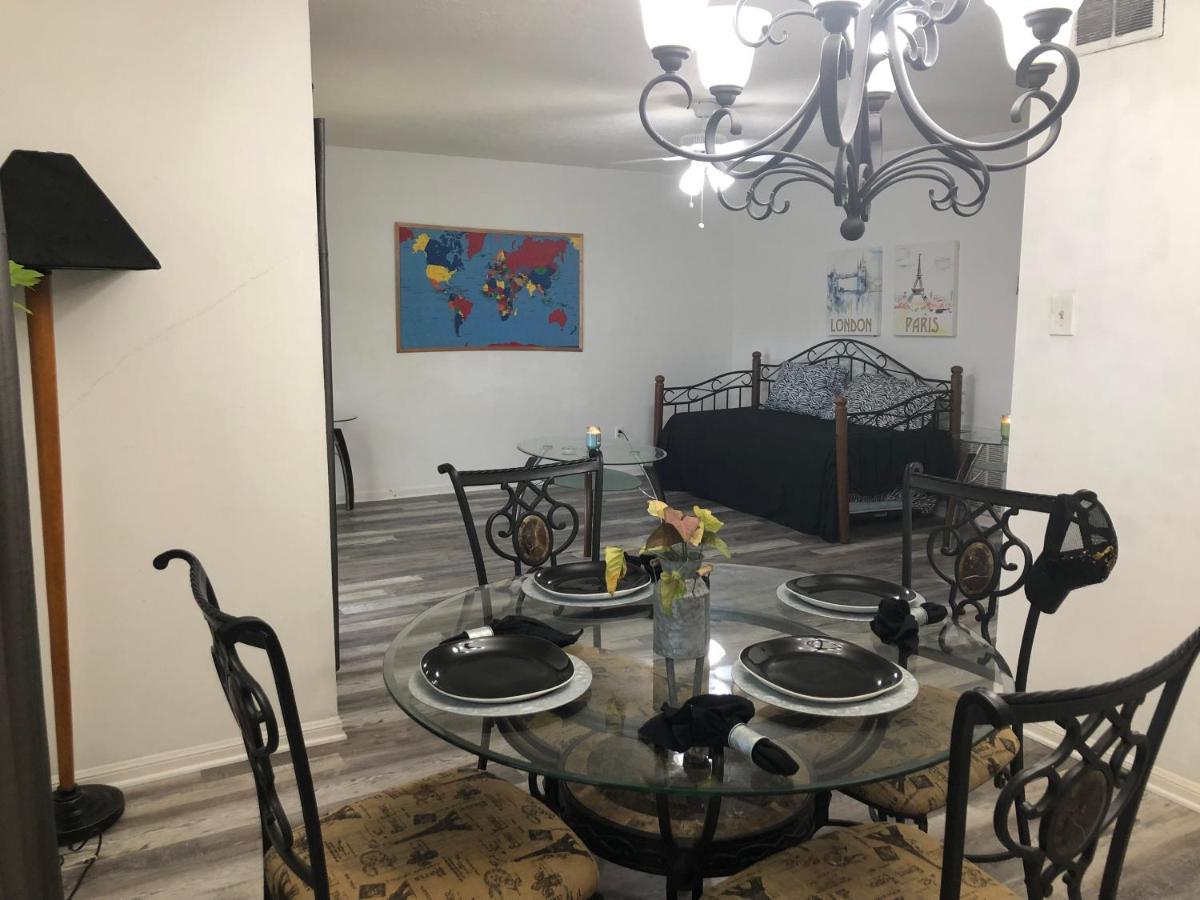Apartment Galleria Area Apt Long And Short Available *