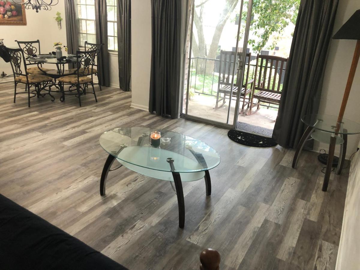 Apartment Galleria Area Apt Long And Short Available Houston